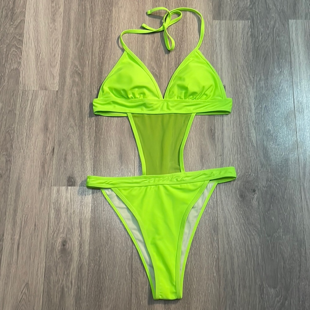 📦Neon green swimsuit